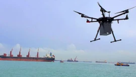 Singapore triển khai dịch vụ giao hàng ngoài khơi bằng drone