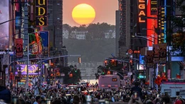 Manhattanhenge - Cuộc trình diễn ánh sáng kỳ diệu