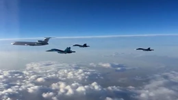 Những chiếc Su-34 đầu tiên từ Syria về tới Nga